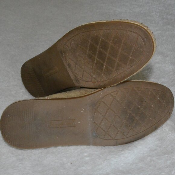 Tommy Bahama Women's Gold Shimmer flat loafer shoes size 8M - Picture 5 of 6